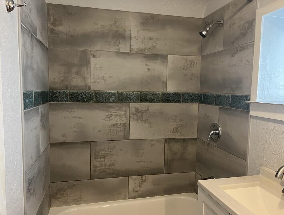 2618 Idalia Avenue - Photo 3