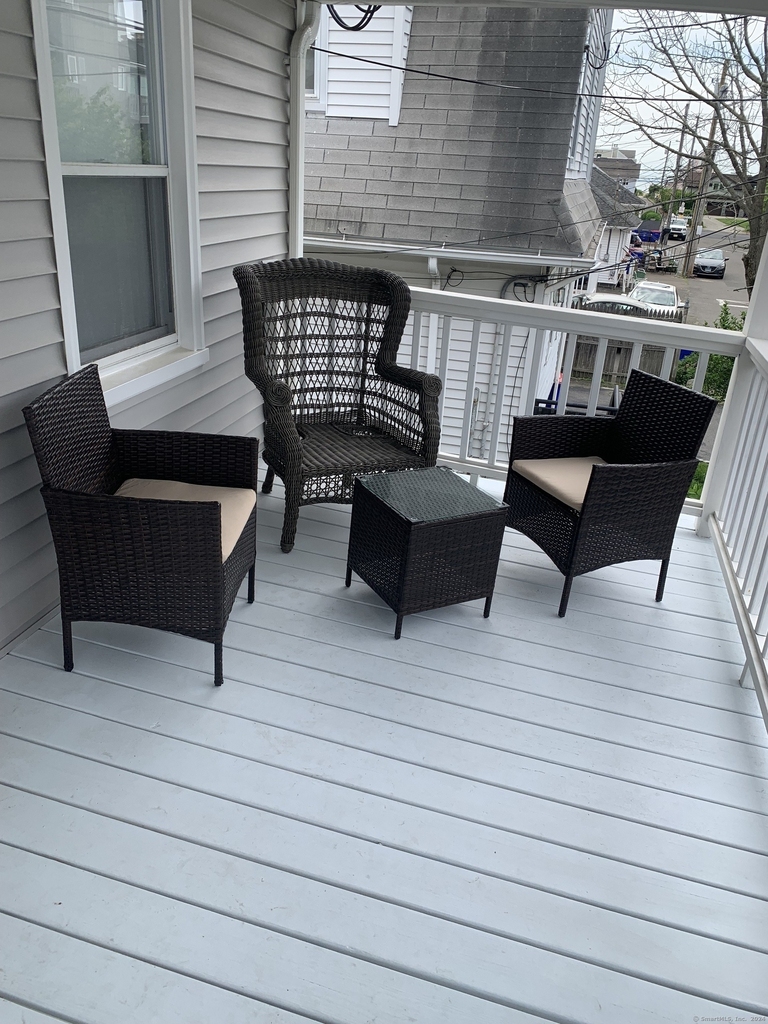 140 College Place - Photo 2