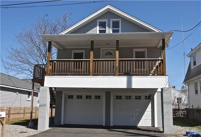 140 College Place - Photo 1
