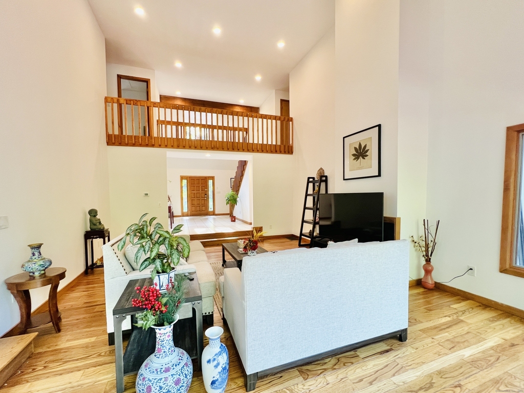314 Erskine Road - Photo 5