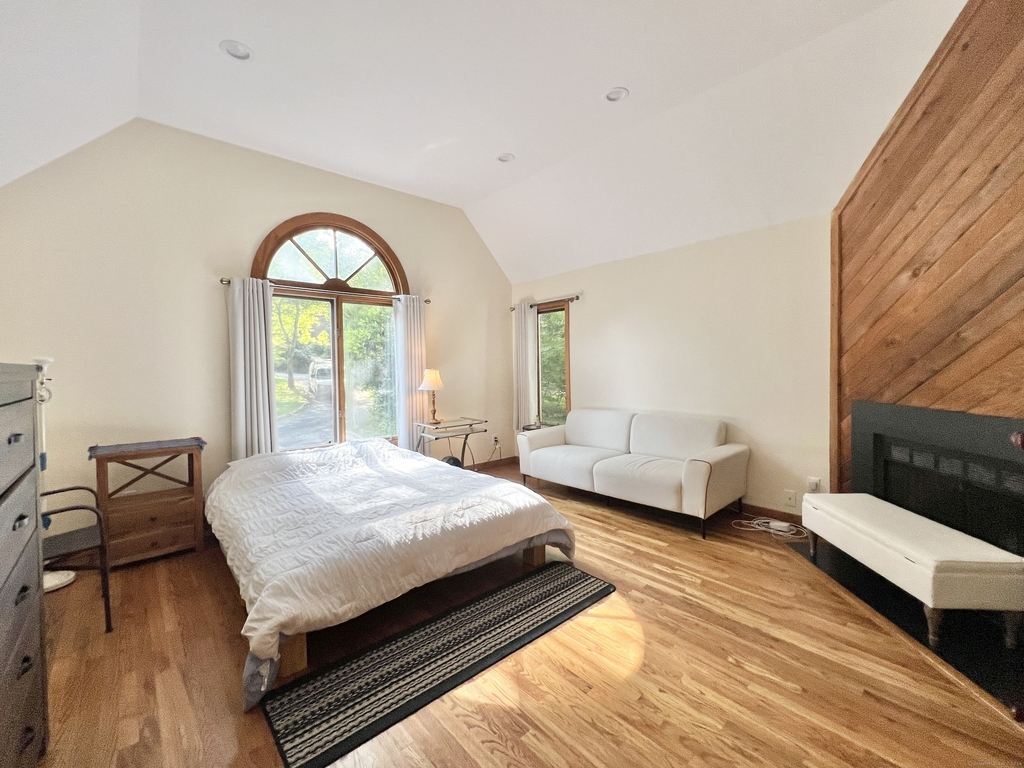 314 Erskine Road - Photo 16