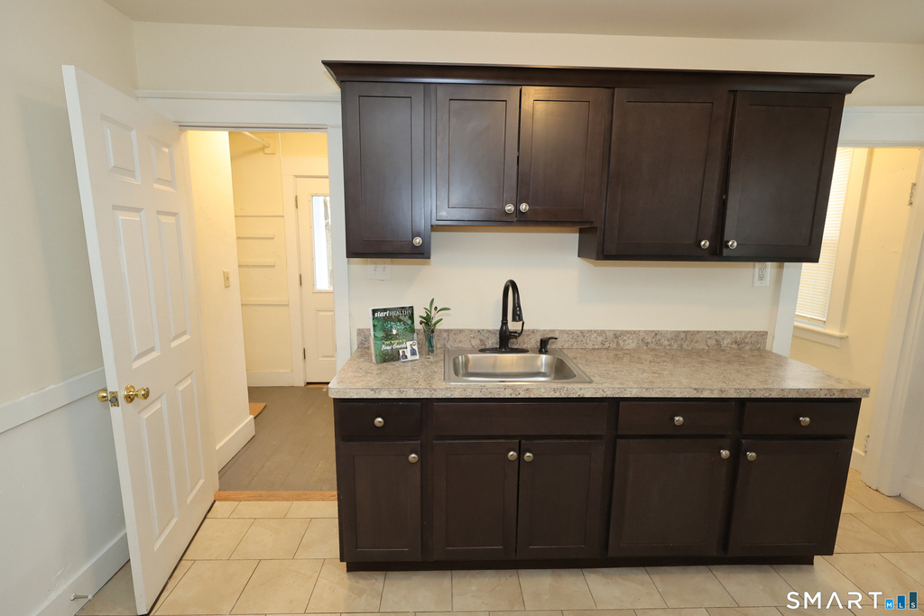 146 Division Street - Photo 5