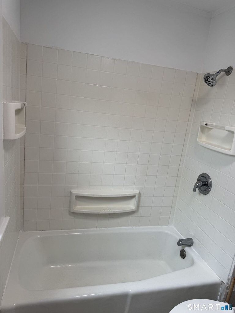 70 Woodbine Street - Photo 5