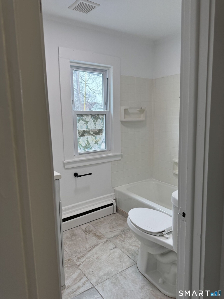 70 Woodbine Street - Photo 3