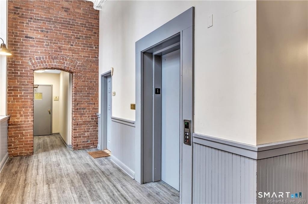25 Grand Street - Photo 2