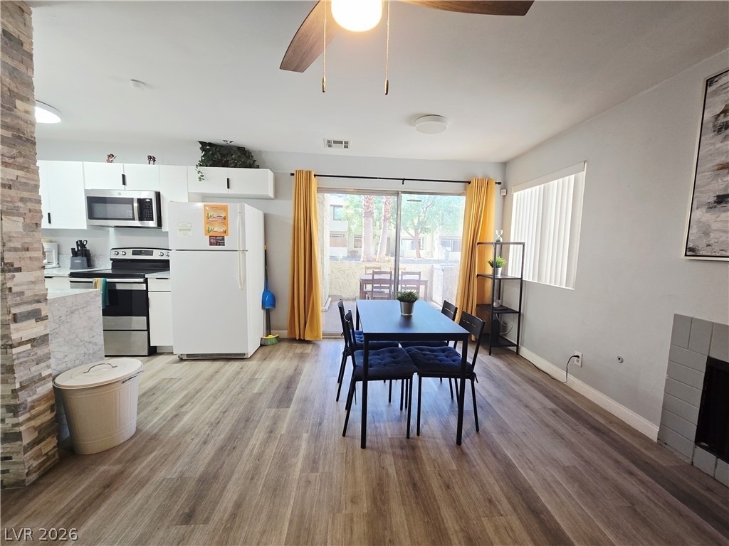 5045 Spencer Street - Photo 3