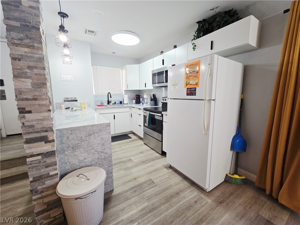 5045 Spencer Street - Photo 4