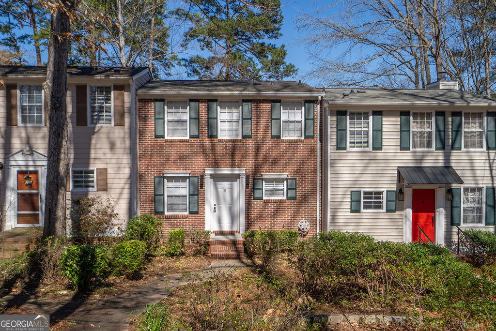 384 Arrowhead Trail - Photo 0