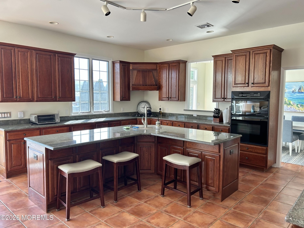 206 Pointe Drive - Photo 9