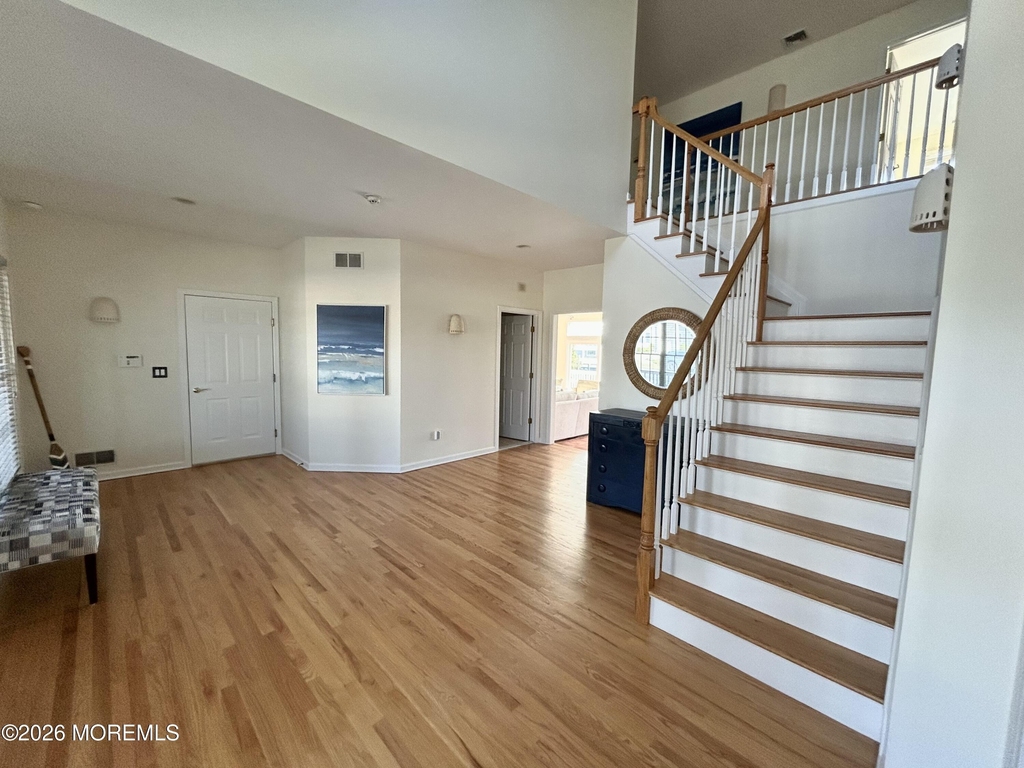 206 Pointe Drive - Photo 2