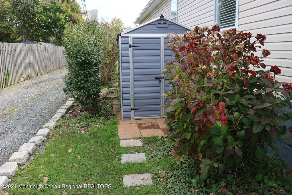 111 Long Branch Avenue - Photo 29