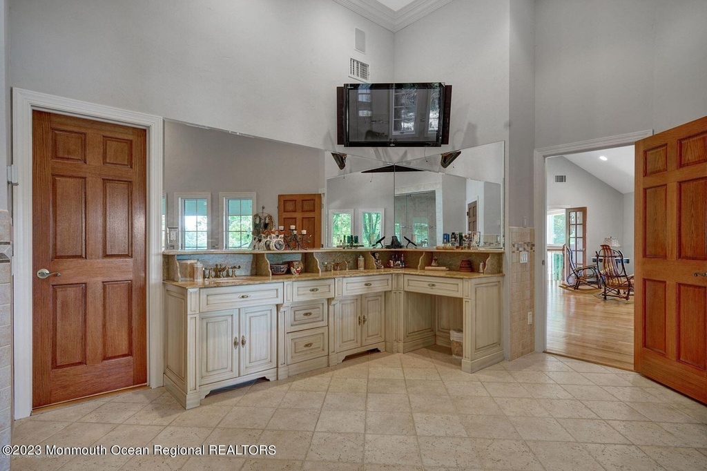 67 Phalanx Road - Photo 25