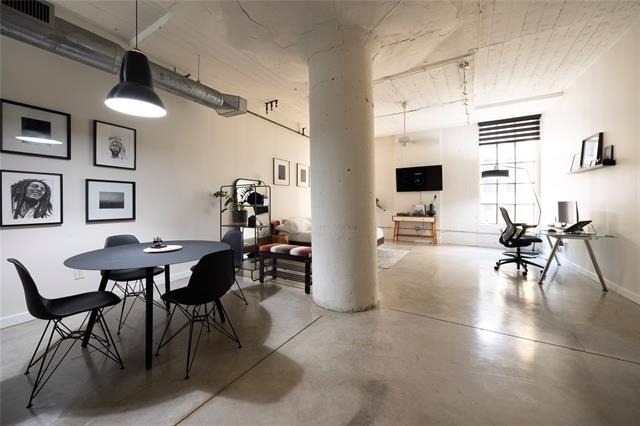 1122 Jackson Street - Photo 3