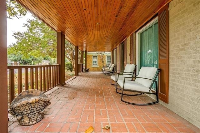 1505 N Riverside Drive - Photo 3