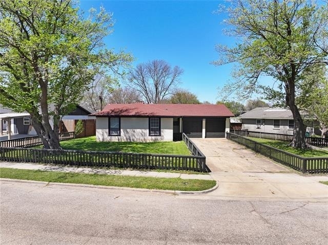 2707 Judy Drive - Photo 0