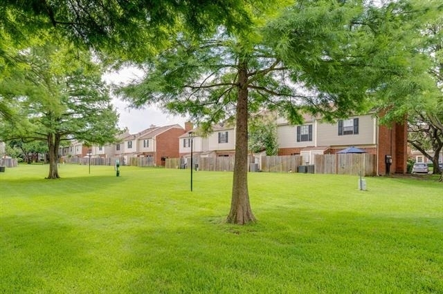 224 Samuel Boulevard - Photo 24