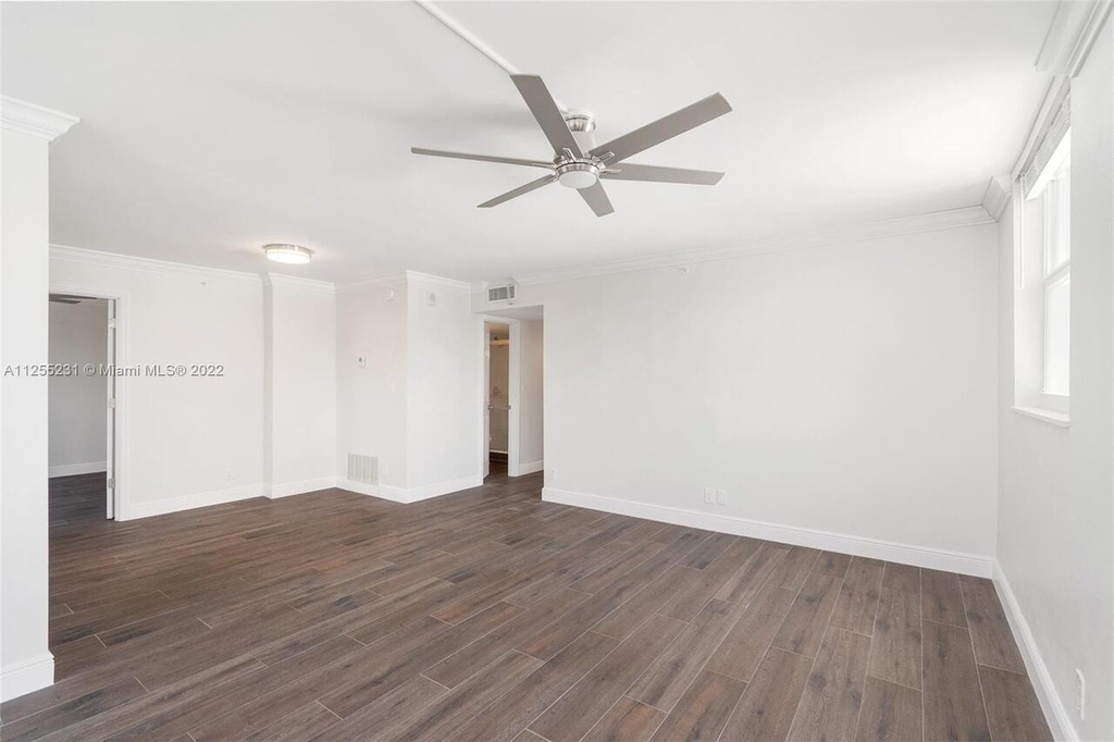 1505 N Riverside Drive - Photo 4