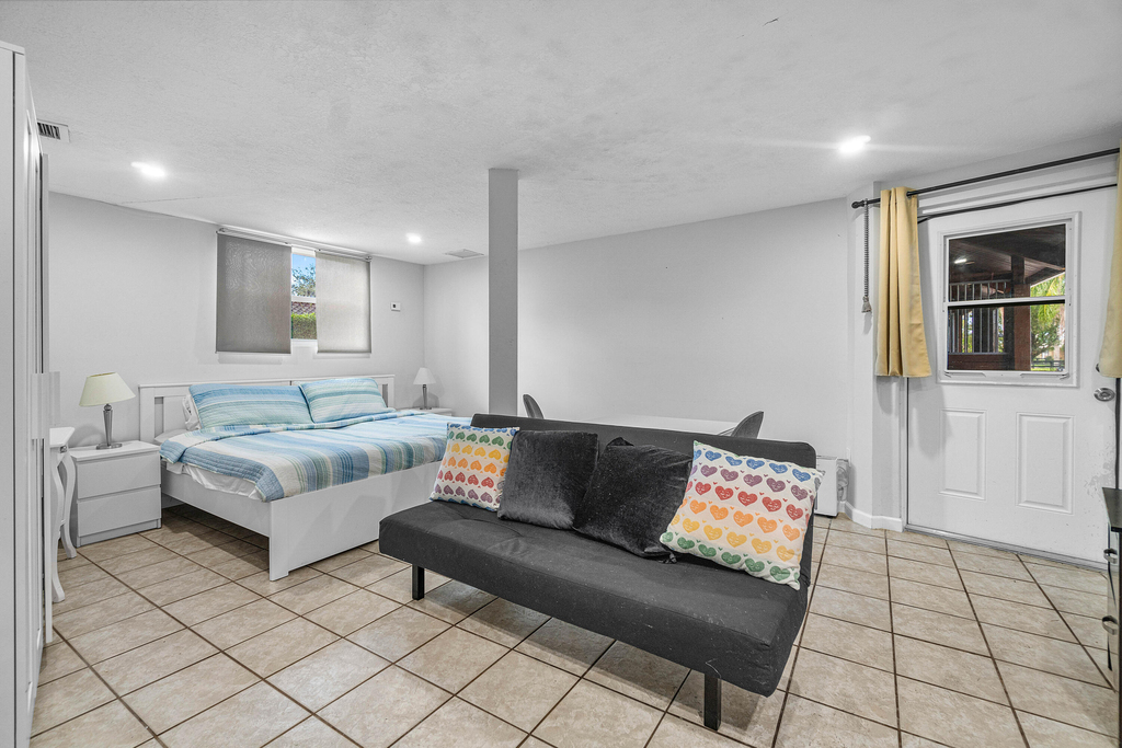 2080 Canter Way - Photo 14