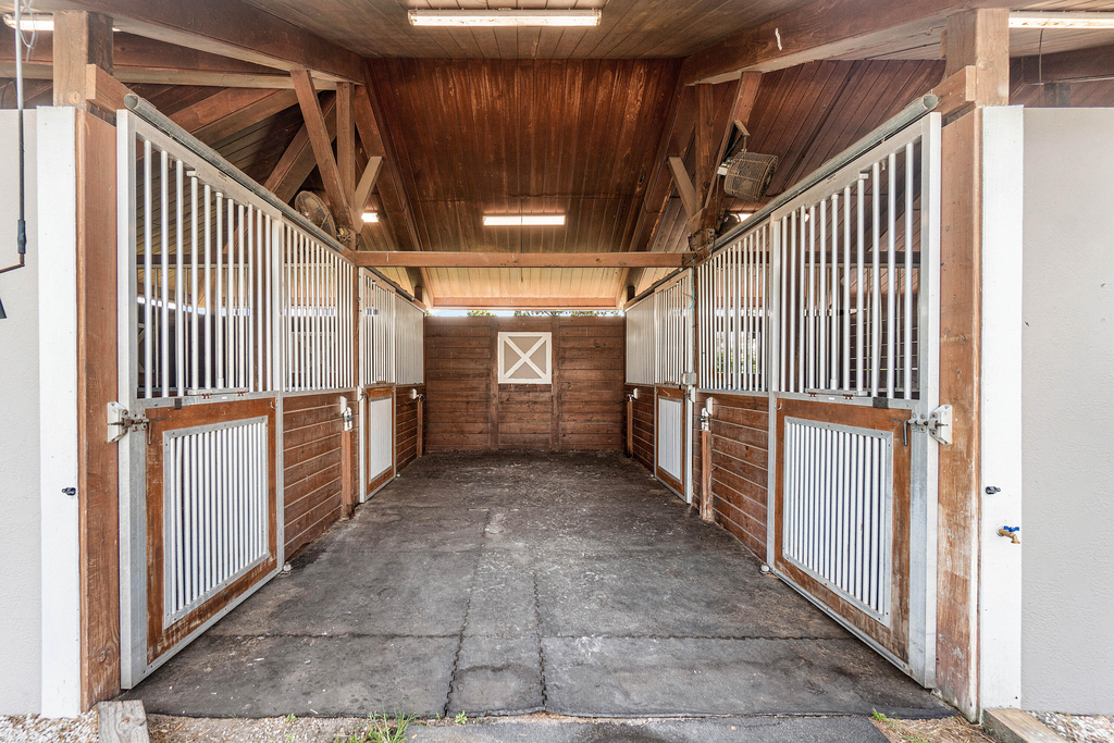 2080 Canter Way - Photo 2