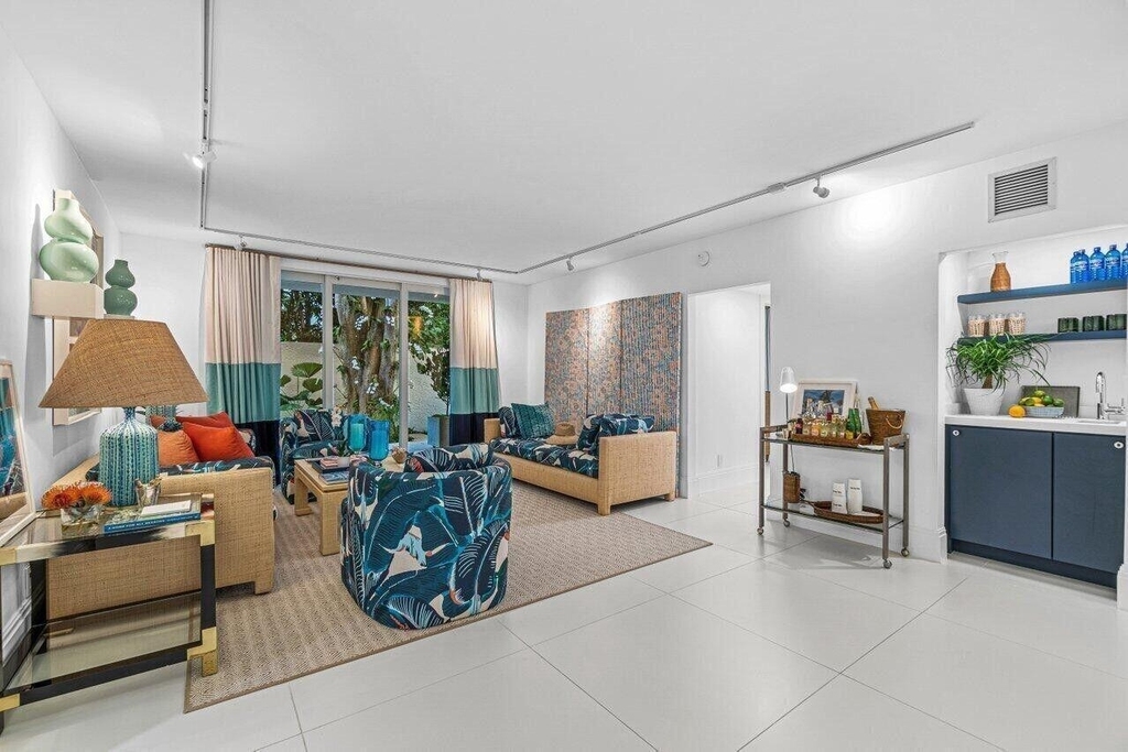 226 Brazilian Avenue - Photo 4