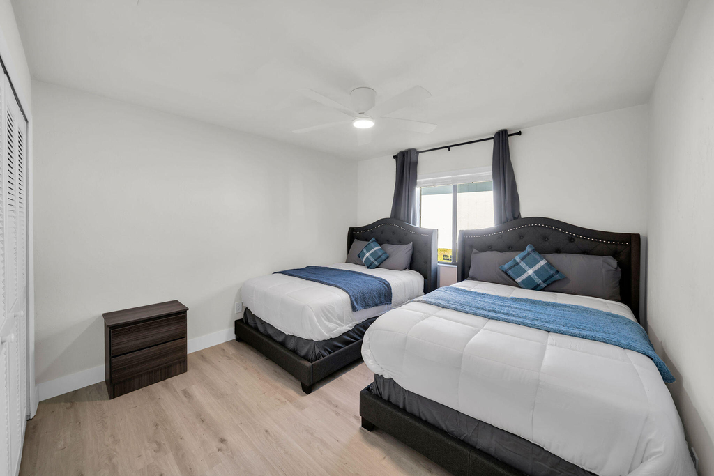2723 Sw 5th Avenue - Photo 11