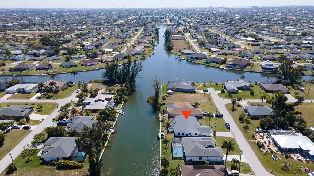 2723 Sw 5th Avenue - Photo 1