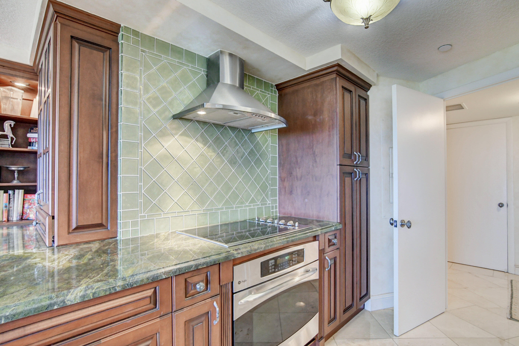 4301 N Ocean Boulevard - Photo 9