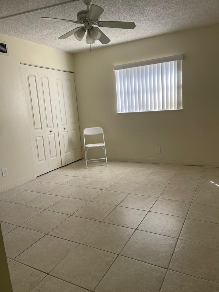50 Se 12th Street - Photo 9