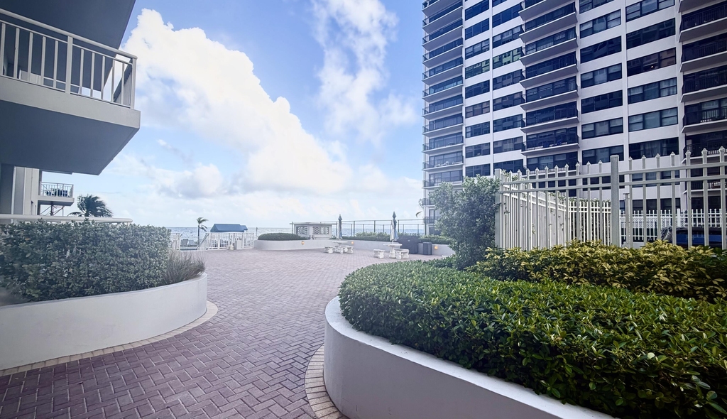 3850 Galt Ocean Drive - Photo 3