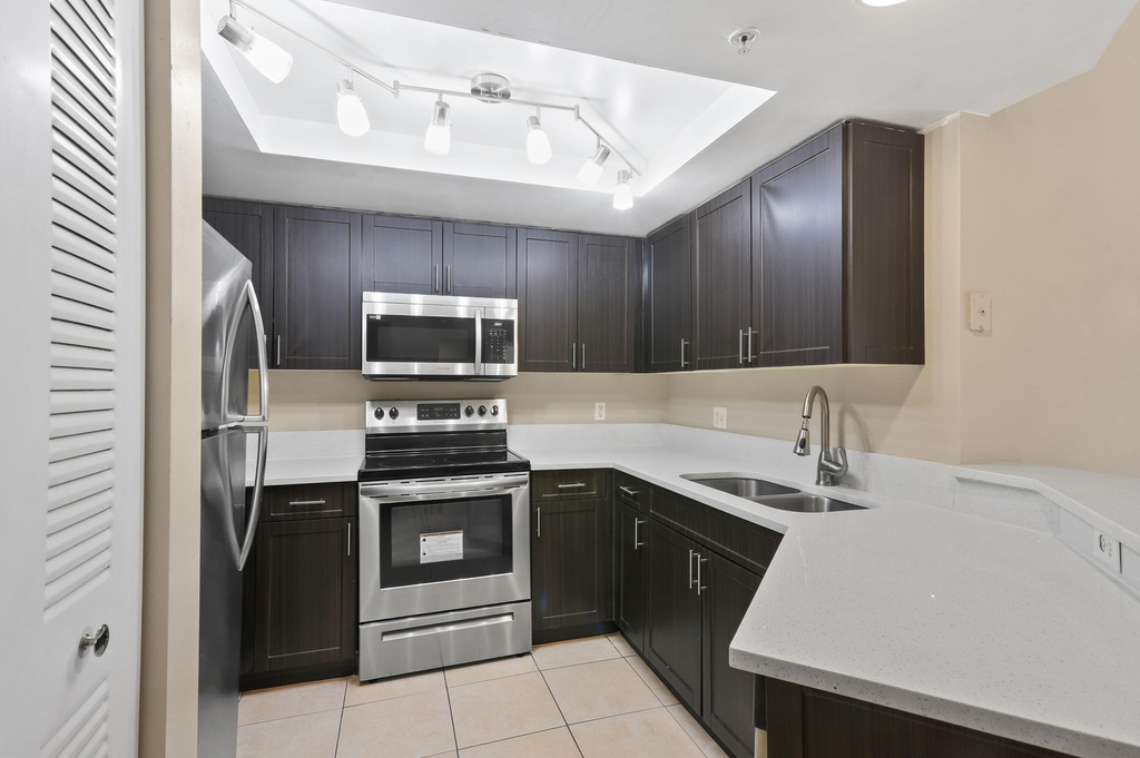 4159 N Haverhill Road - Photo 5