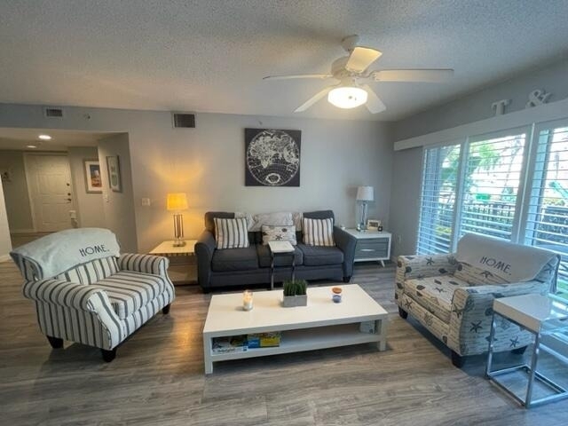2131 Se 10th Avenue - Photo 1
