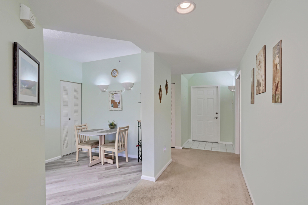 800 Uno Lago Drive - Photo 5