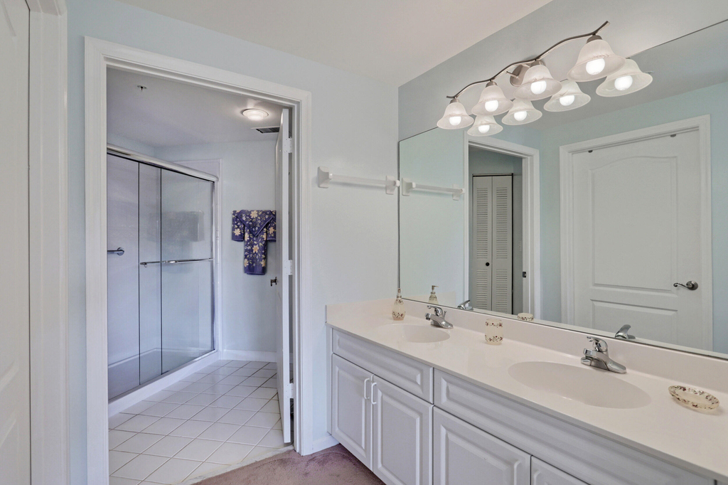 800 Uno Lago Drive - Photo 29
