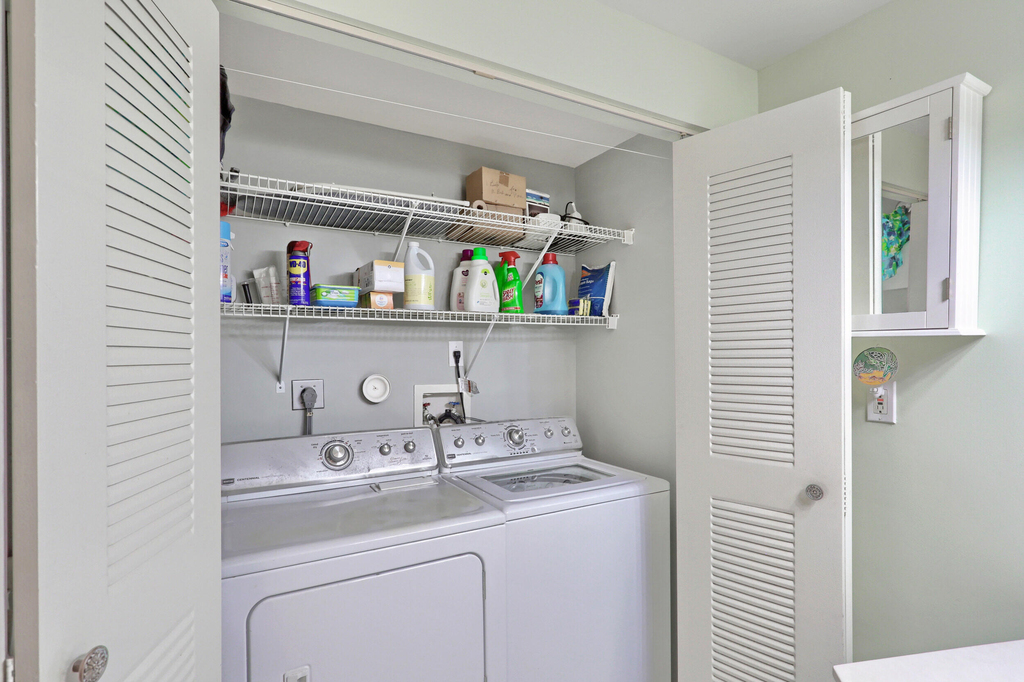 800 Uno Lago Drive - Photo 35