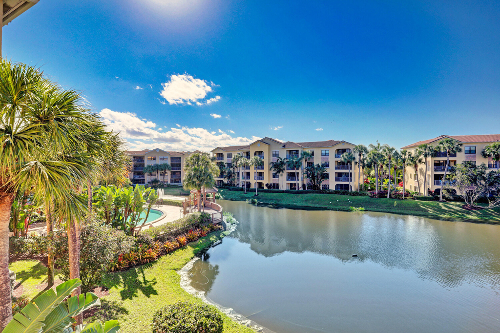 800 Uno Lago Drive - Photo 1