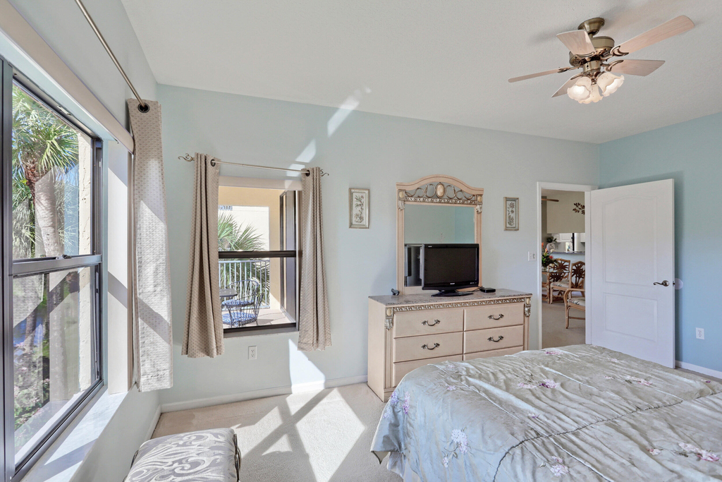 800 Uno Lago Drive - Photo 26