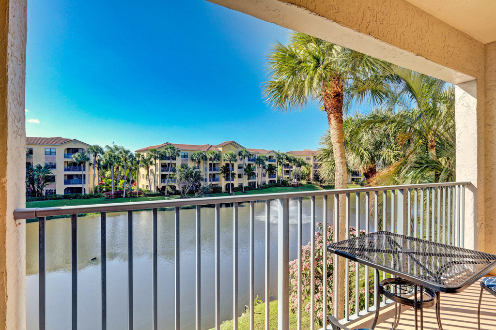 800 Uno Lago Drive - Photo 38