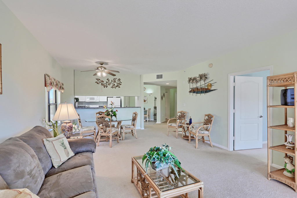 800 Uno Lago Drive - Photo 20