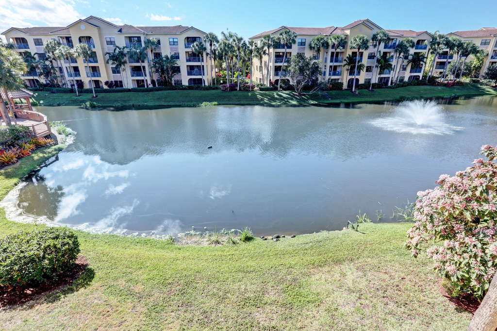 800 Uno Lago Drive - Photo 42