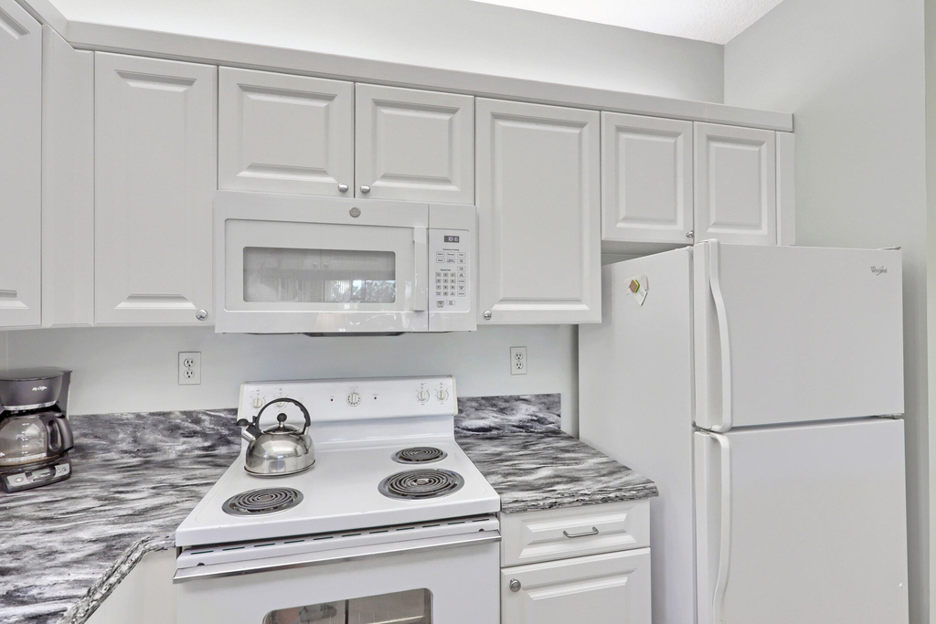 800 Uno Lago Drive - Photo 9