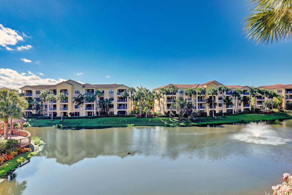 800 Uno Lago Drive - Photo 41