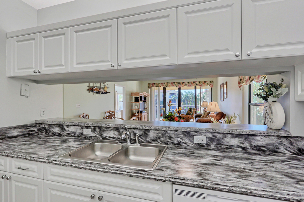 800 Uno Lago Drive - Photo 10