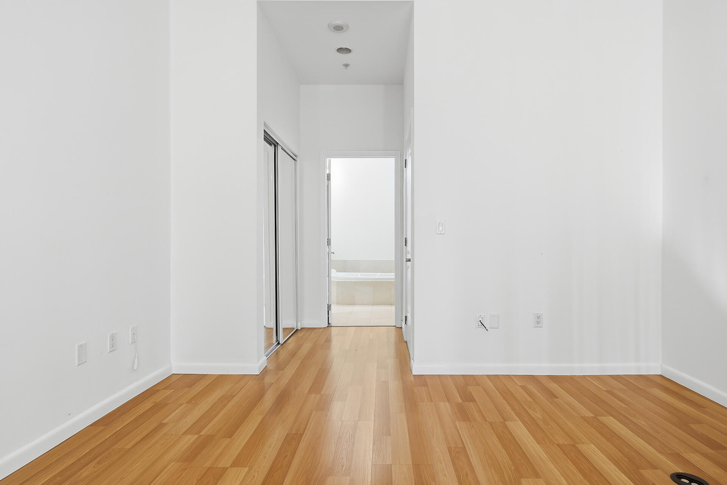 801 S Olive Avenue - Photo 11
