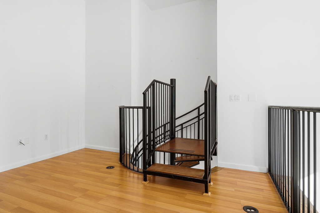 801 S Olive Avenue - Photo 10