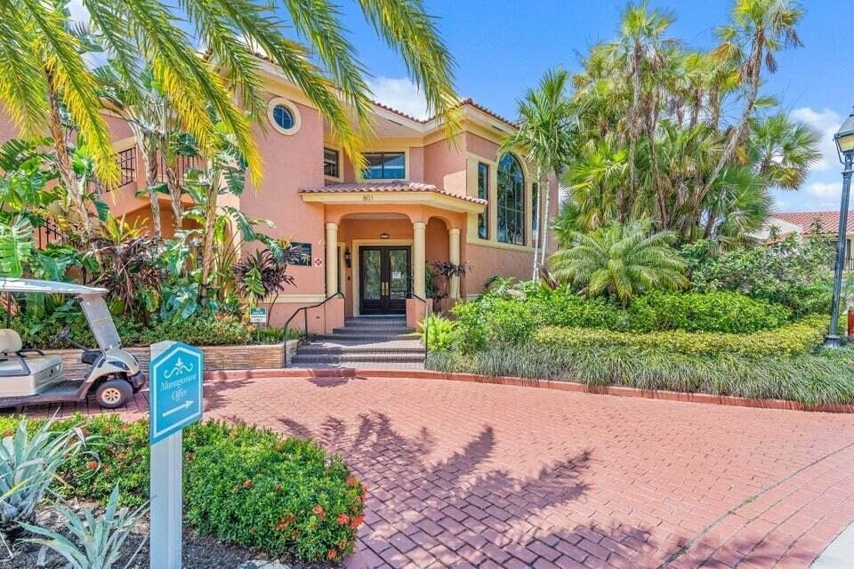 13 Uno Lago Drive - Photo 25
