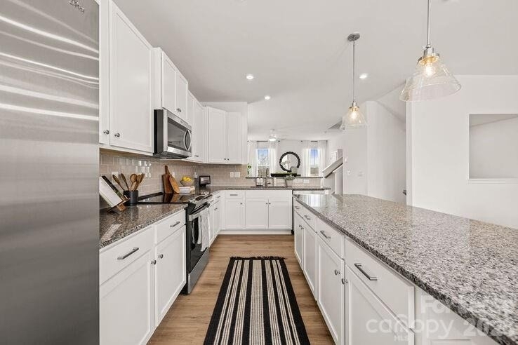 1018 Fairway Green Lane - Photo 3