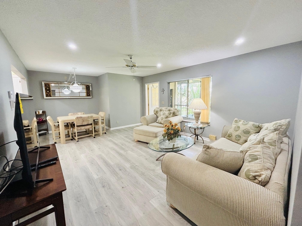 408 Pine Glen Lane - Photo 4