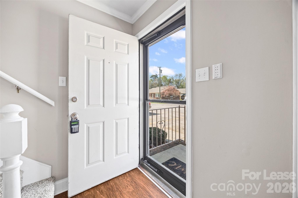 1933 Ebenezer Road - Photo 2