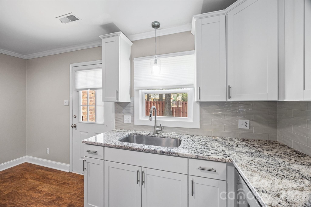 1933 Ebenezer Road - Photo 9