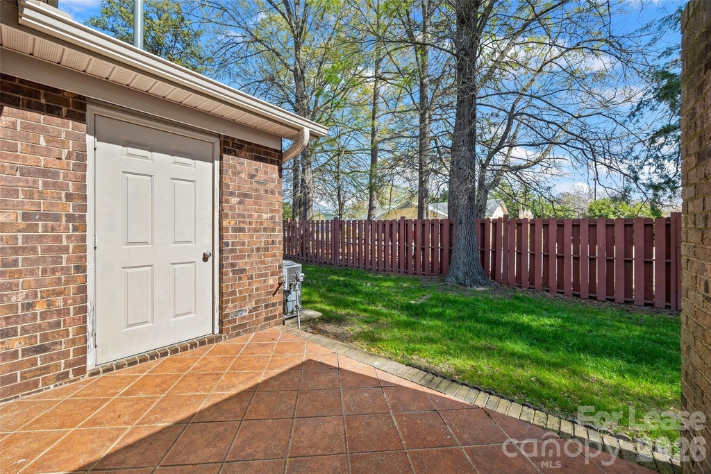 1933 Ebenezer Road - Photo 22